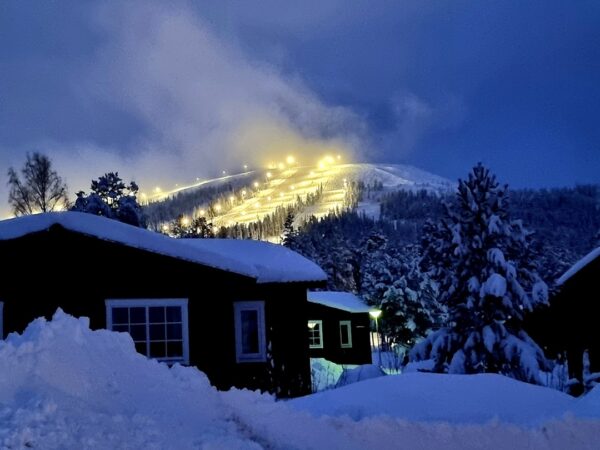 Squaw Valley Snow Report - Accommodation Spotlight: Cozy Stays Near Palisades Tahoe